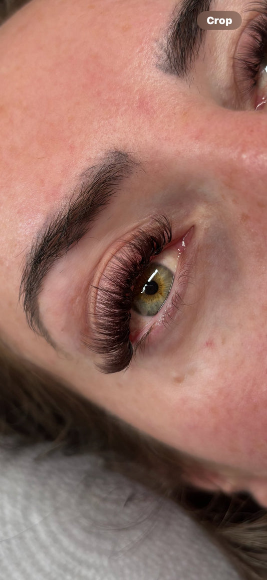 How to create a client base as a beginner lash tech- without offering model prices - Lash Paige